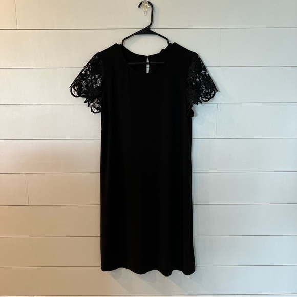 NWT Marina Super cute comfortable little black dress with lace sleeve caps sz 8 - Picture 1 of 10